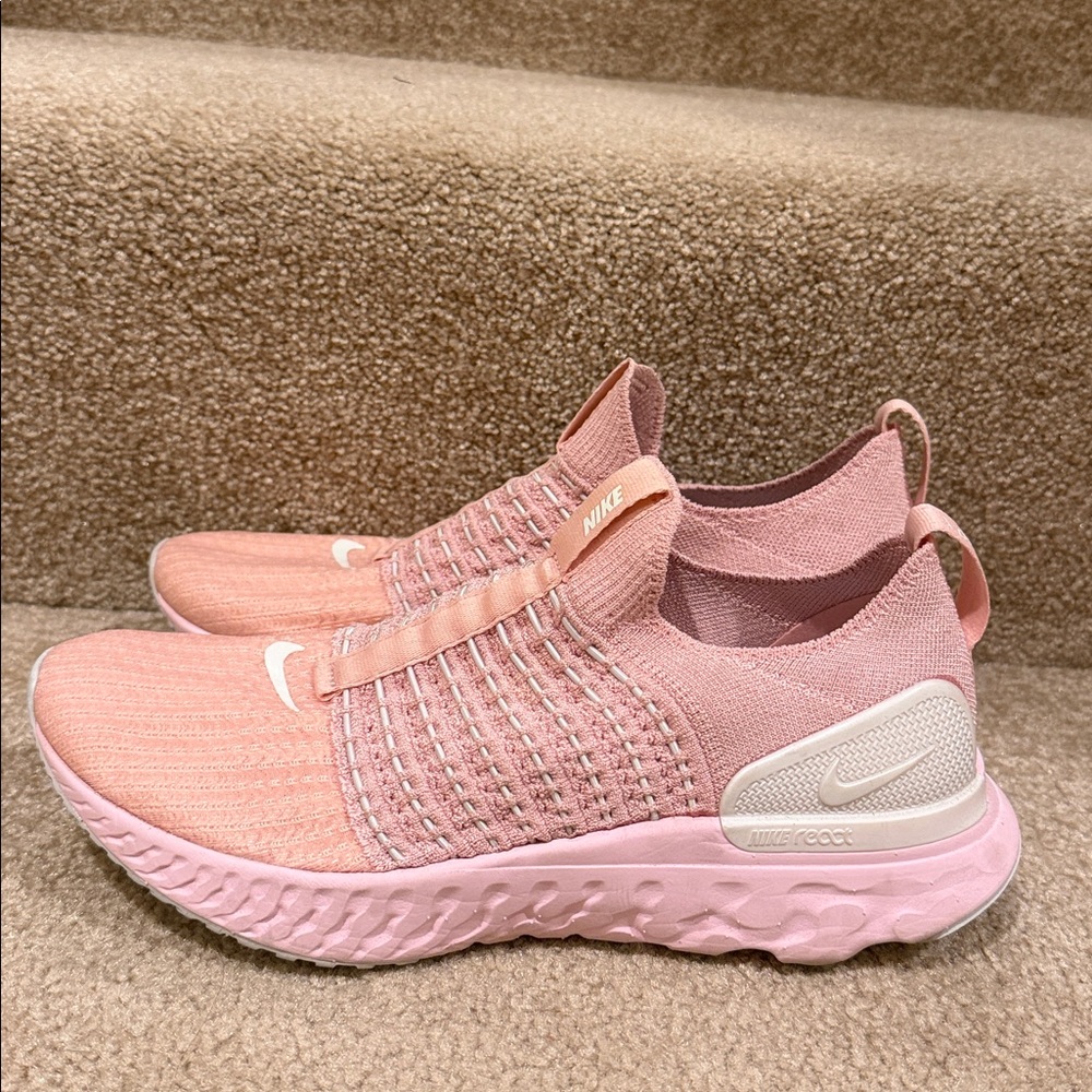Nike React Phantom Run FlyKnit 2 Women's Running Shoe Pink Glaze DH0130-600.